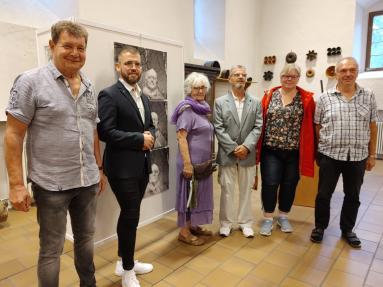 Die Schmöllner Delegation mit der Künstlerin Sigrid Baumgärtner aus Mühlacker                           (Foto von Ulrike Grötsch/Schmölln)