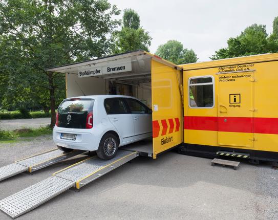 Mängel am Fahrzeug früh erkennen - ADAC Prüfzug am 21. und 22. September in Mühlacker